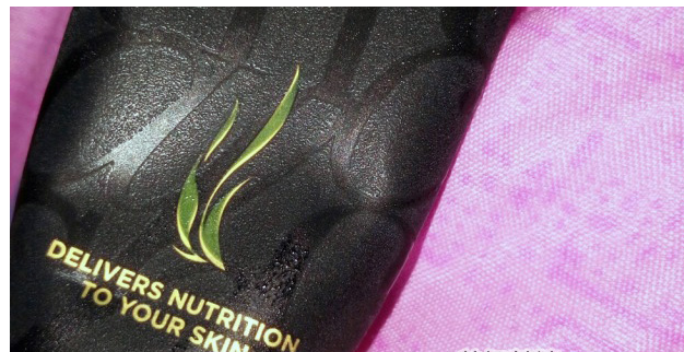 AHC第四代眼霜真假鉴别验证方法