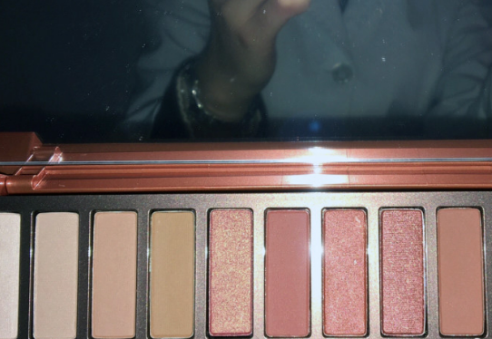 Urban decay衰败城市Heart眼影盘真假鉴别